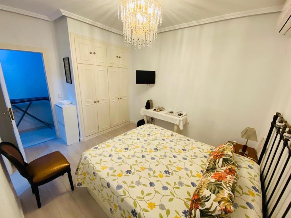 Guesthouse Antonio Аликанте Экстерьер фото